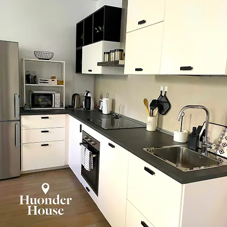 Huonder House Casa de Férias Lecco