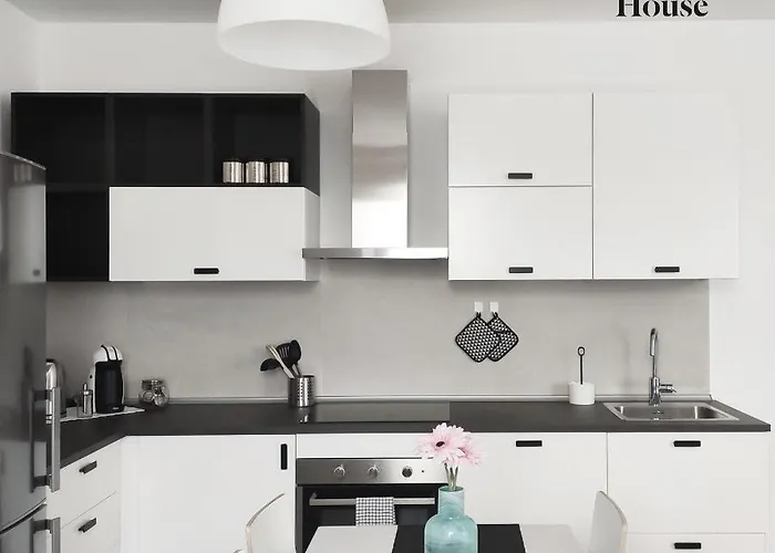 Huonder House Лекко