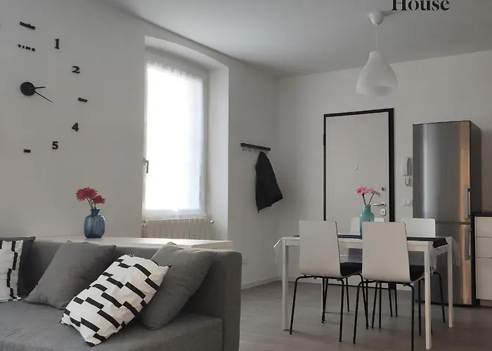 Дом отдыха Huonder House Лекко